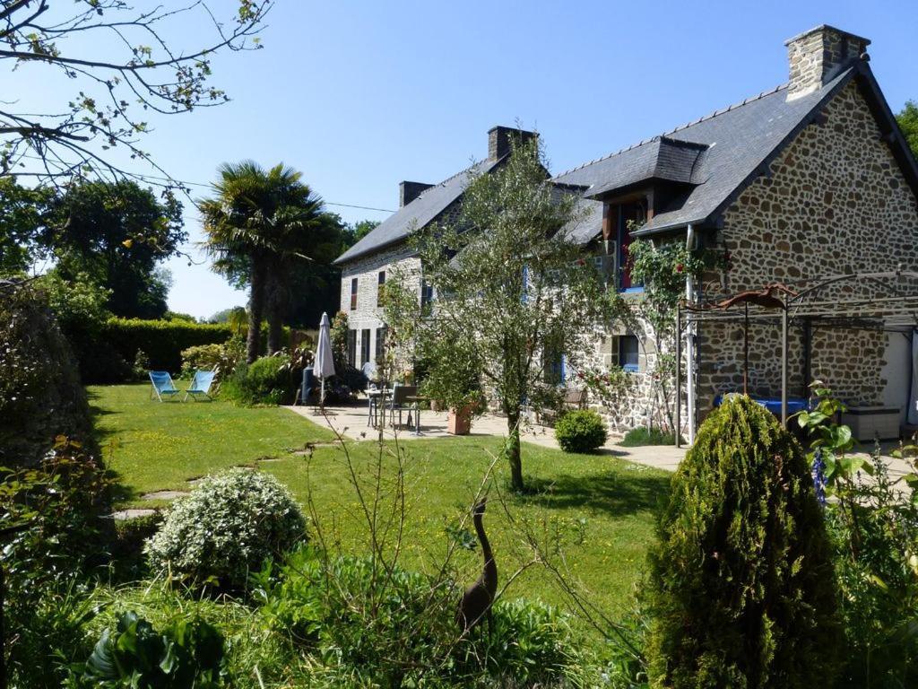 Bed and Breakfast Les Petites Chapelles Saint-Pierre-de-Plesguen Zewnętrze zdjęcie